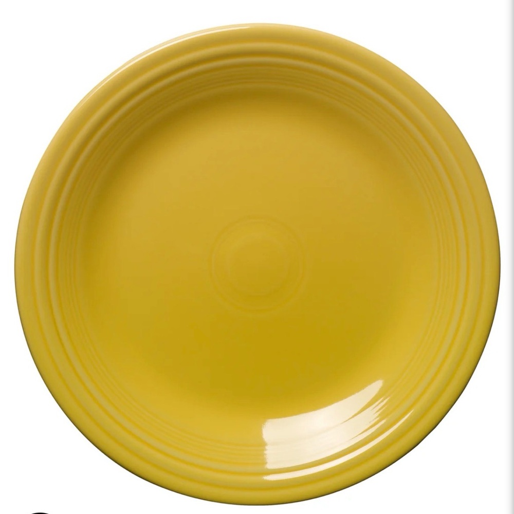 Fiestaware Set of 5 Classic Rim 10.5 inch dinner plates Sunflower color.